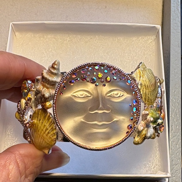 Kirks Folly Moon Face and Shell Bracelet